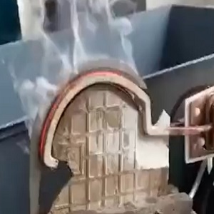 在葉片泵的組合零件中，高頻感應(yīng)加熱機(jī)是怎樣對(duì)葉片進(jìn)行熱處理的？