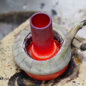 高效精密的連接藝術：走近宏創高頻法蘭釬焊工藝